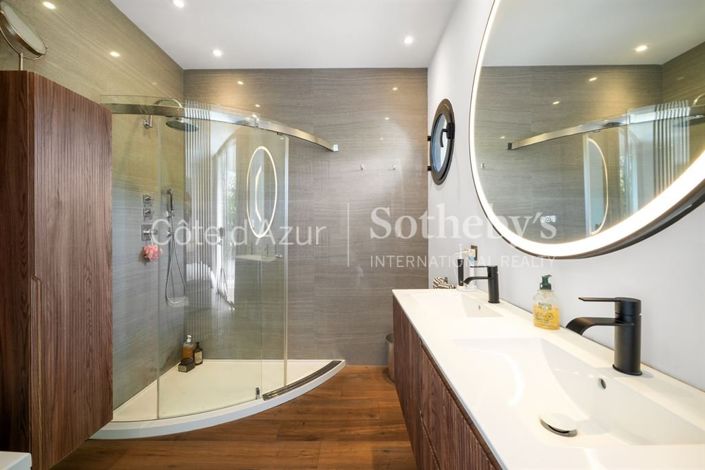 Image No.13-4 Bed House for sale