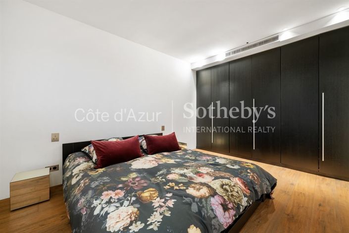 Image No.14-4 Bed House for sale