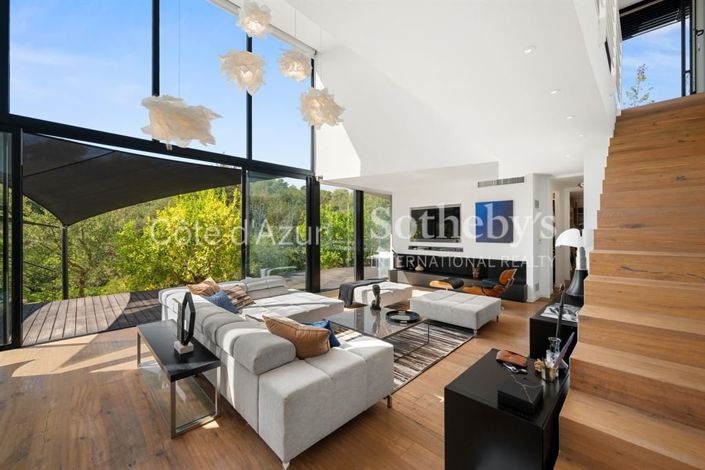 Image No.6-4 Bed House for sale