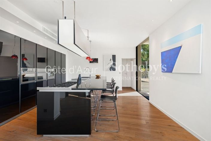 Image No.9-4 Bed House for sale