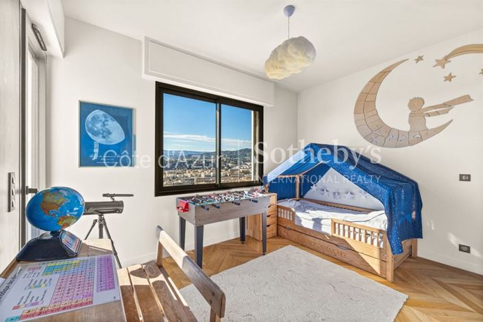 Image No.12-4 Bed House for sale