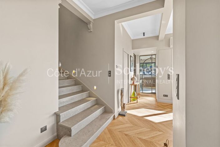 Image No.19-4 Bed House for sale