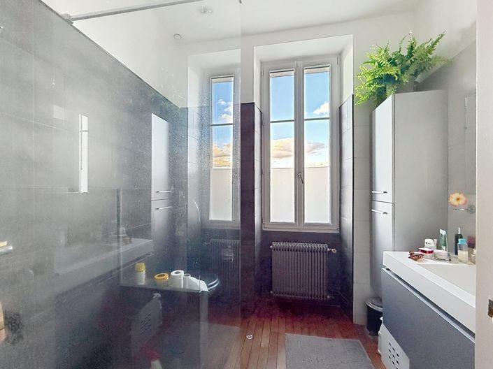 Image No.7-3 Bed House for sale