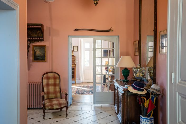 Image No.10-8 Bed House for sale