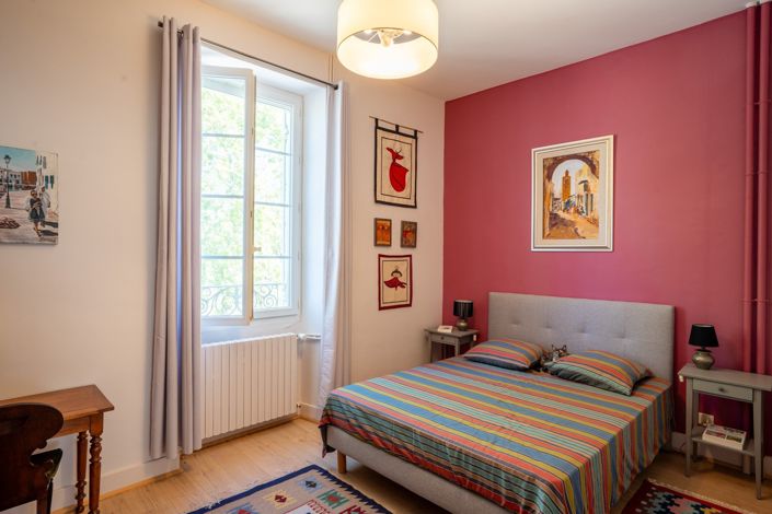 Image No.17-8 Bed House for sale