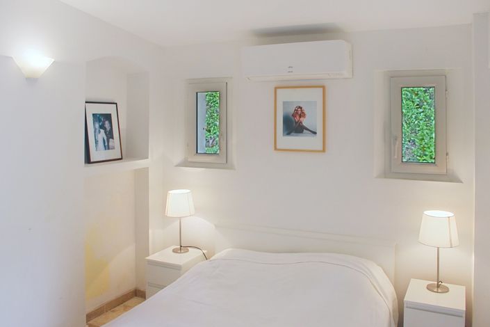 Image No.24-4 Bed House for sale