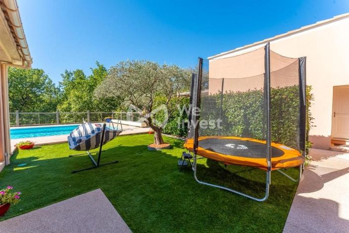 Image No.26-4 Bed Property for sale