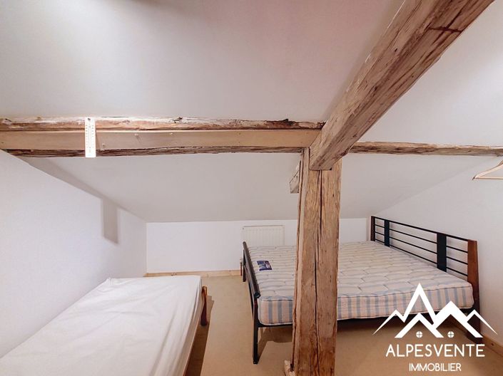 Image No.9-2 Bed House for sale