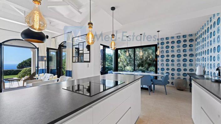 Image No.7-4 Bed House for sale