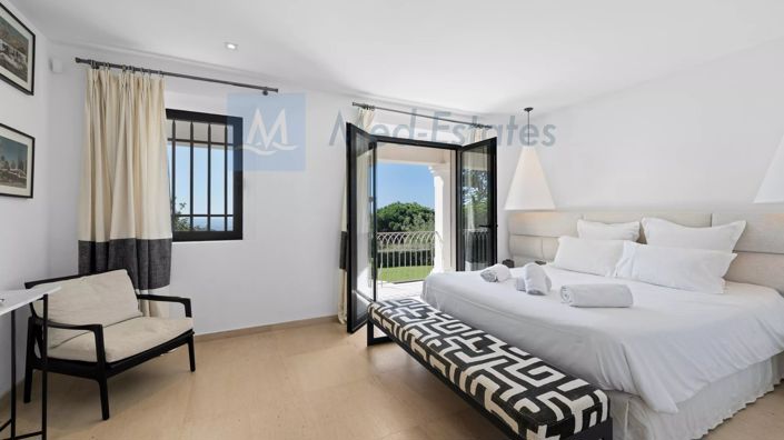 Image No.8-4 Bed House for sale