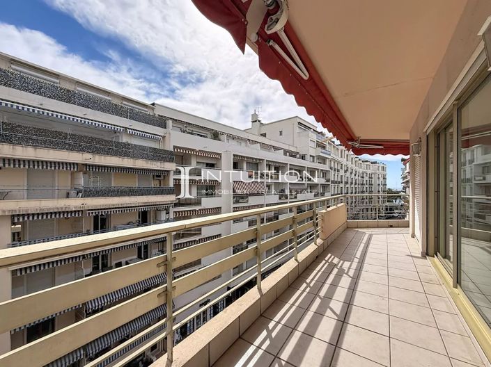 Image No.17-2 Bed Apartment for sale