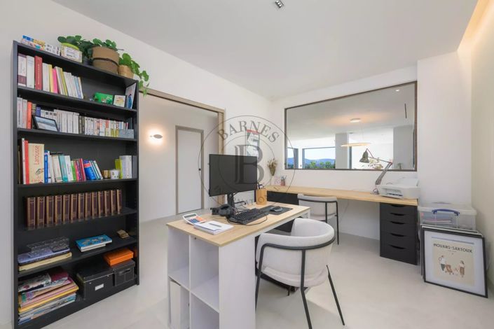 Image No.12-3 Bed House for sale