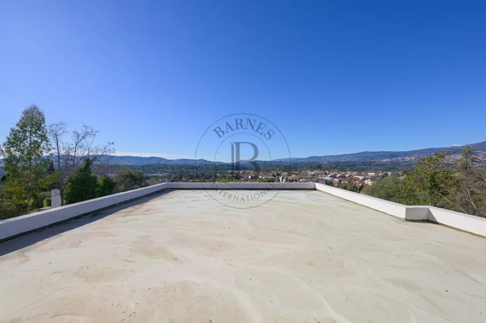 Image No.15-3 Bed House for sale