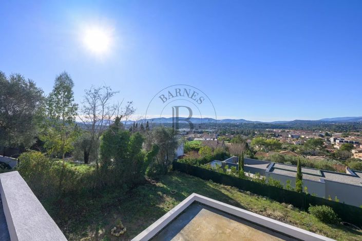 Image No.21-3 Bed House for sale