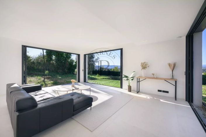 Image No.4-3 Bed House for sale
