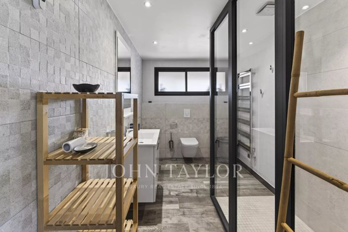 Image No.13-5 Bed House for sale