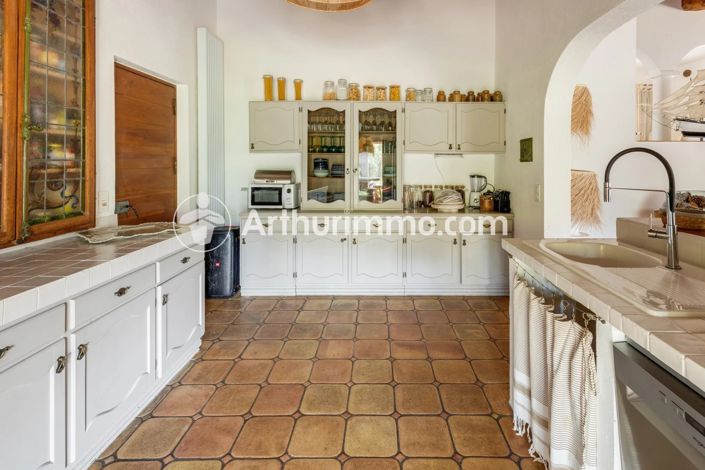 Image No.11-6 Bed House for sale