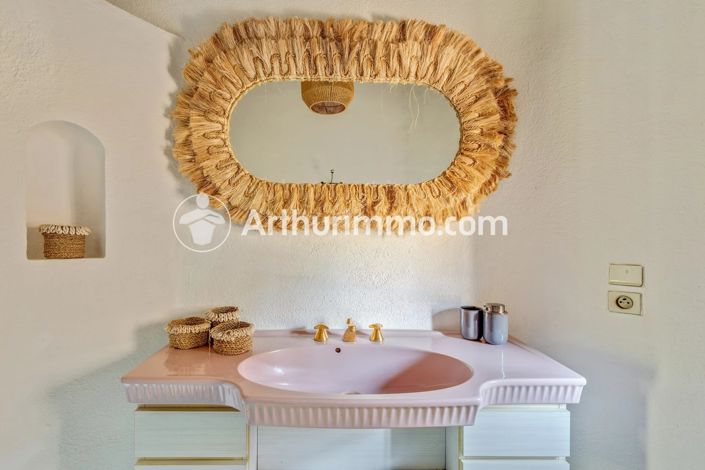 Image No.17-6 Bed House for sale