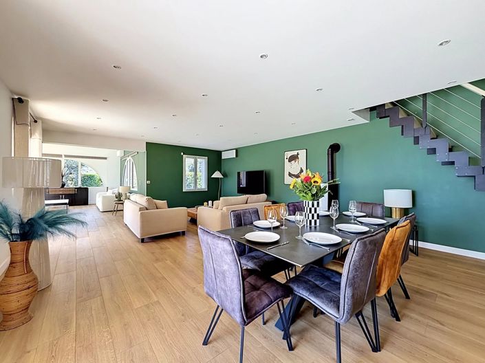 Image No.6-4 Bed House for sale