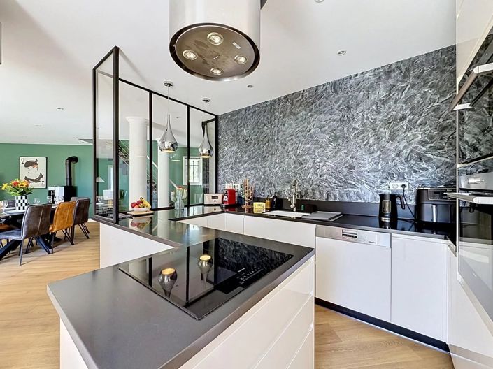 Image No.7-4 Bed House for sale
