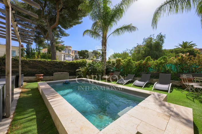 Image No.2-4 Bed House for sale