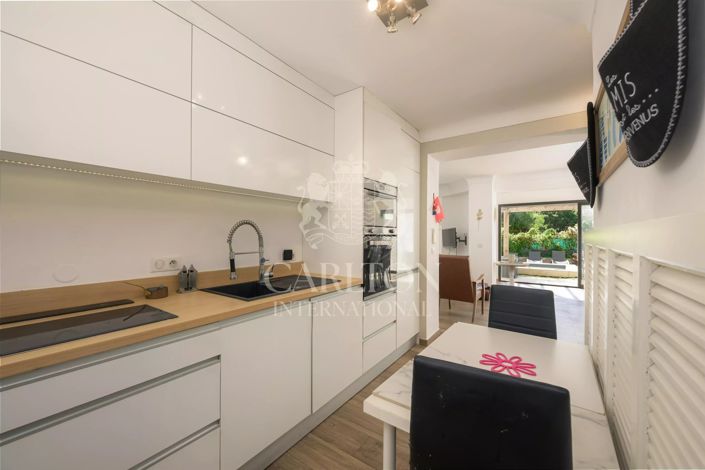 Image No.9-4 Bed House for sale