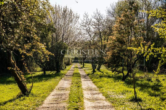 Image No.16-7 Bed House for sale