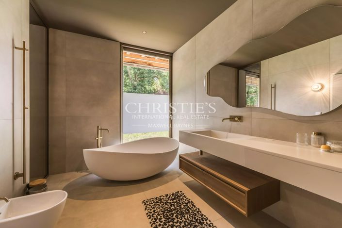 Image No.14-5 Bed House for sale