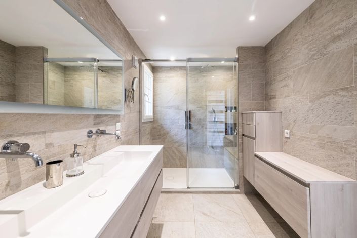 Image No.6-5 Bed House for sale