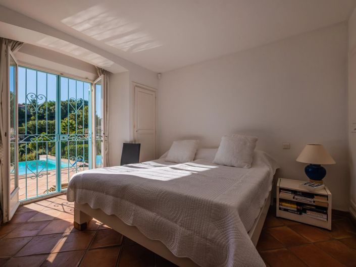 Image No.12-4 Bed House for sale