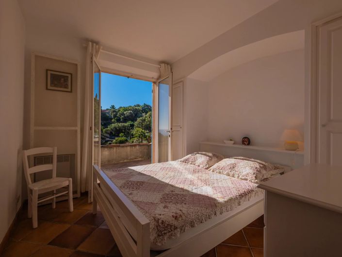 Image No.13-4 Bed House for sale