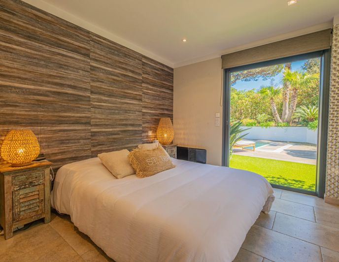 Image No.6-5 Bed House for sale