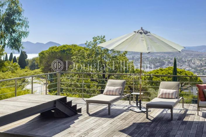 Image No.19-5 Bed House for sale