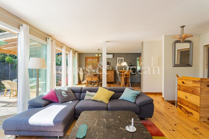 Image No.9-3 Bed House for sale