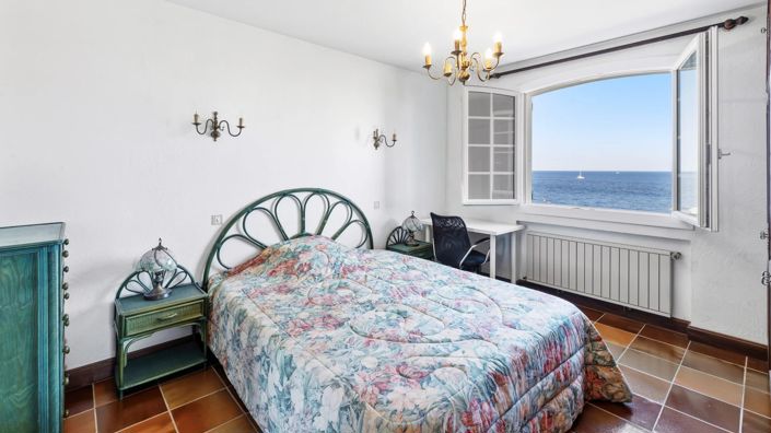 Image No.7-5 Bed House for sale