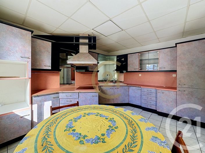 Image No.15-3 Bed House for sale