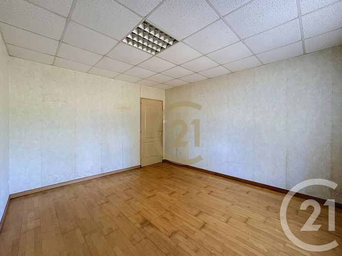 Image No.21-3 Bed House for sale