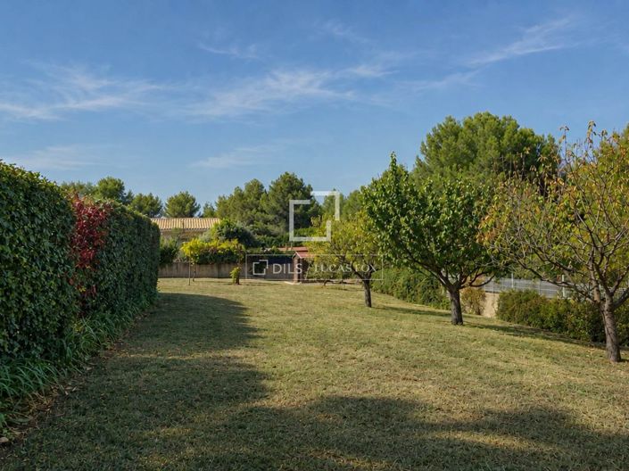 Image No.11-3 Bed House for sale