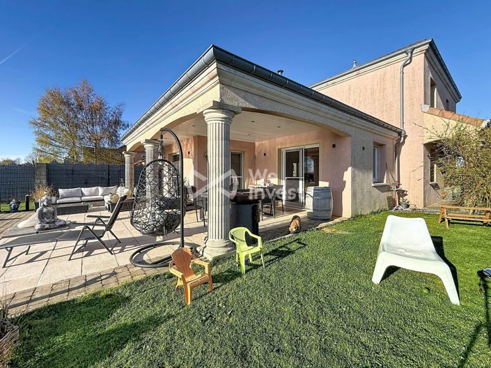 Image No.3-Propriété de 4 chambres à vendre