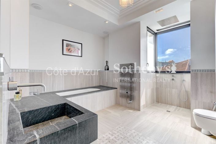 Image No.13-5 Bed Property for sale