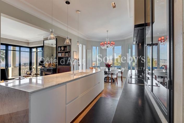Image No.5-5 Bed Property for sale