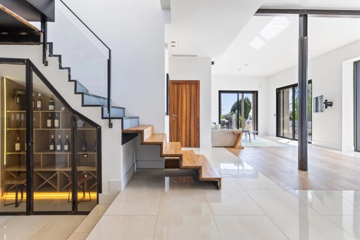 Image No.13-5 Bed House for sale