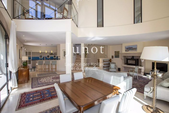 Image No.11-2 Bed House for sale