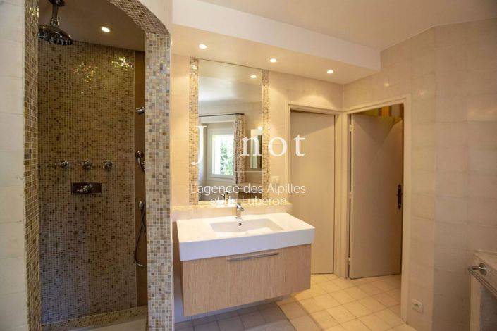 Image No.17-2 Bed House for sale
