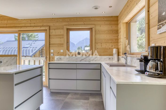 Image No.10-7 Bed House for sale