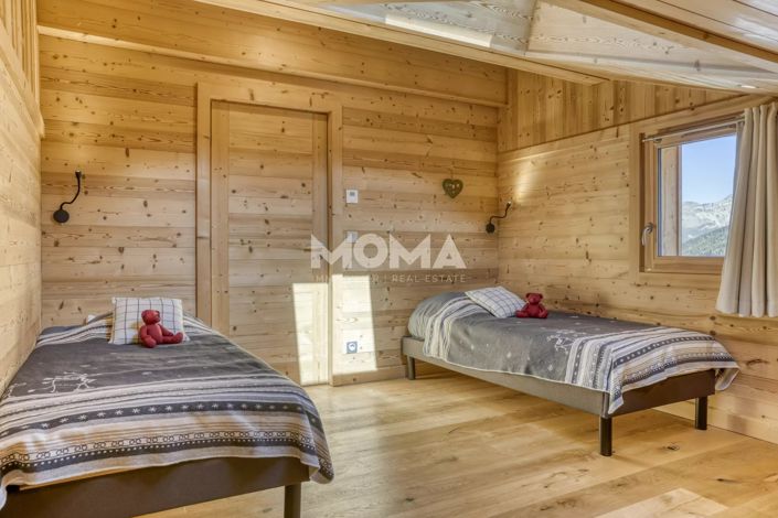 Image No.24-7 Bed House for sale
