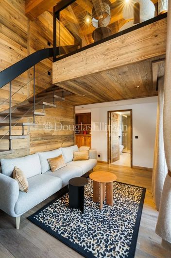 Image No.15-7 Bed House for sale