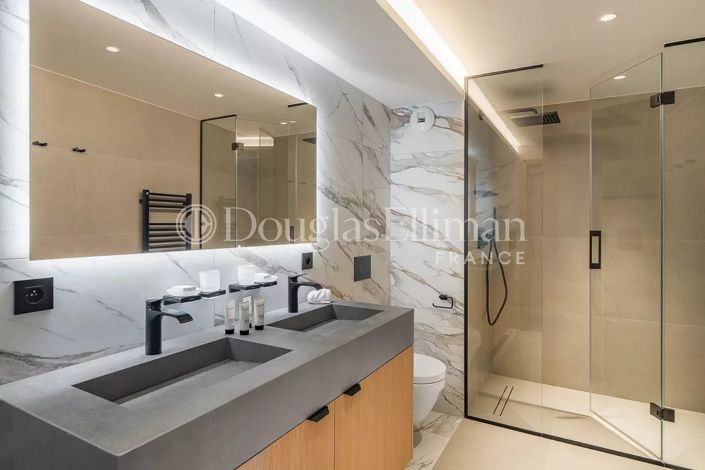 Image No.21-7 Bed House for sale