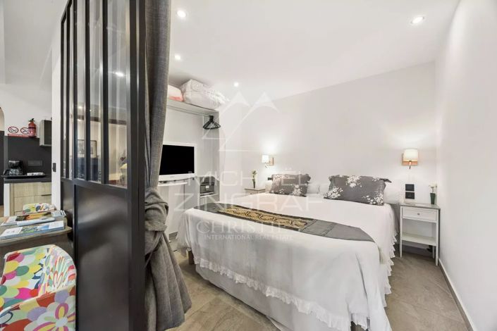 Image No.13-6 Bed House for sale