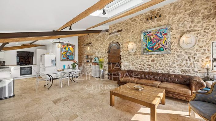 Image No.14-6 Bed House for sale